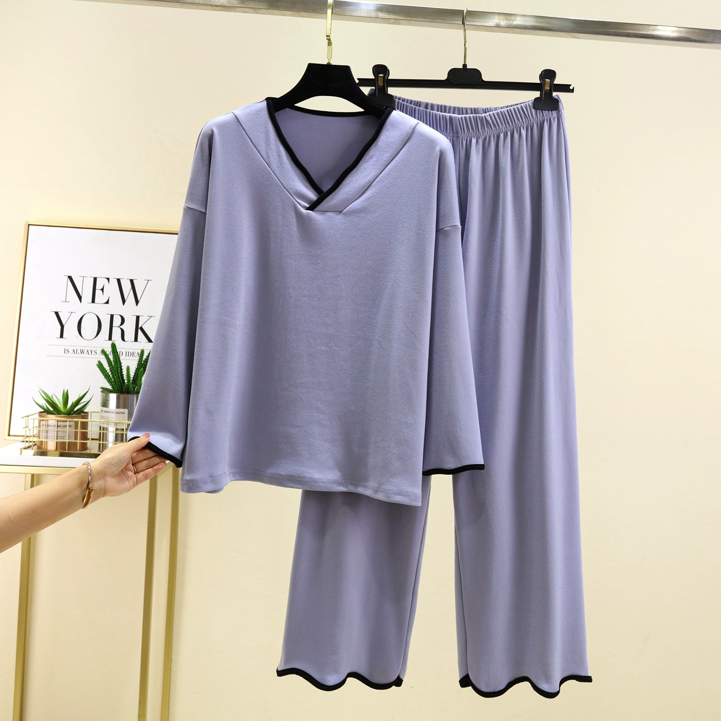 Women's Long Sleeve V-Neck Thick Fleece Loungewear Set For Autumn And Winter