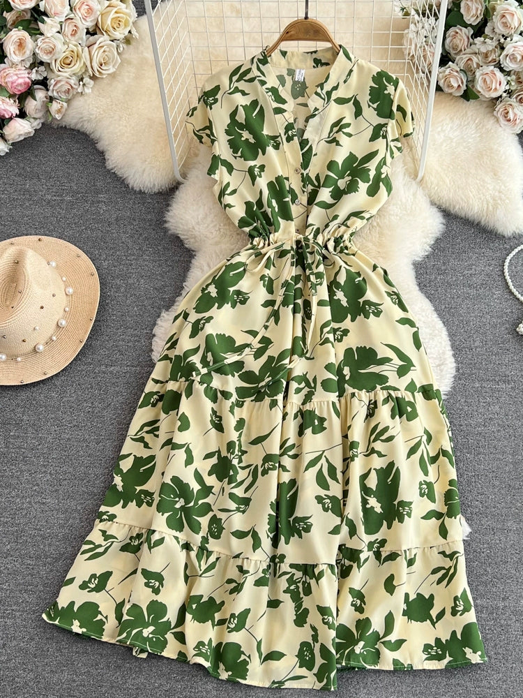 Luxury V-Neck Dress with Flying Sleeves and Printed Pattern