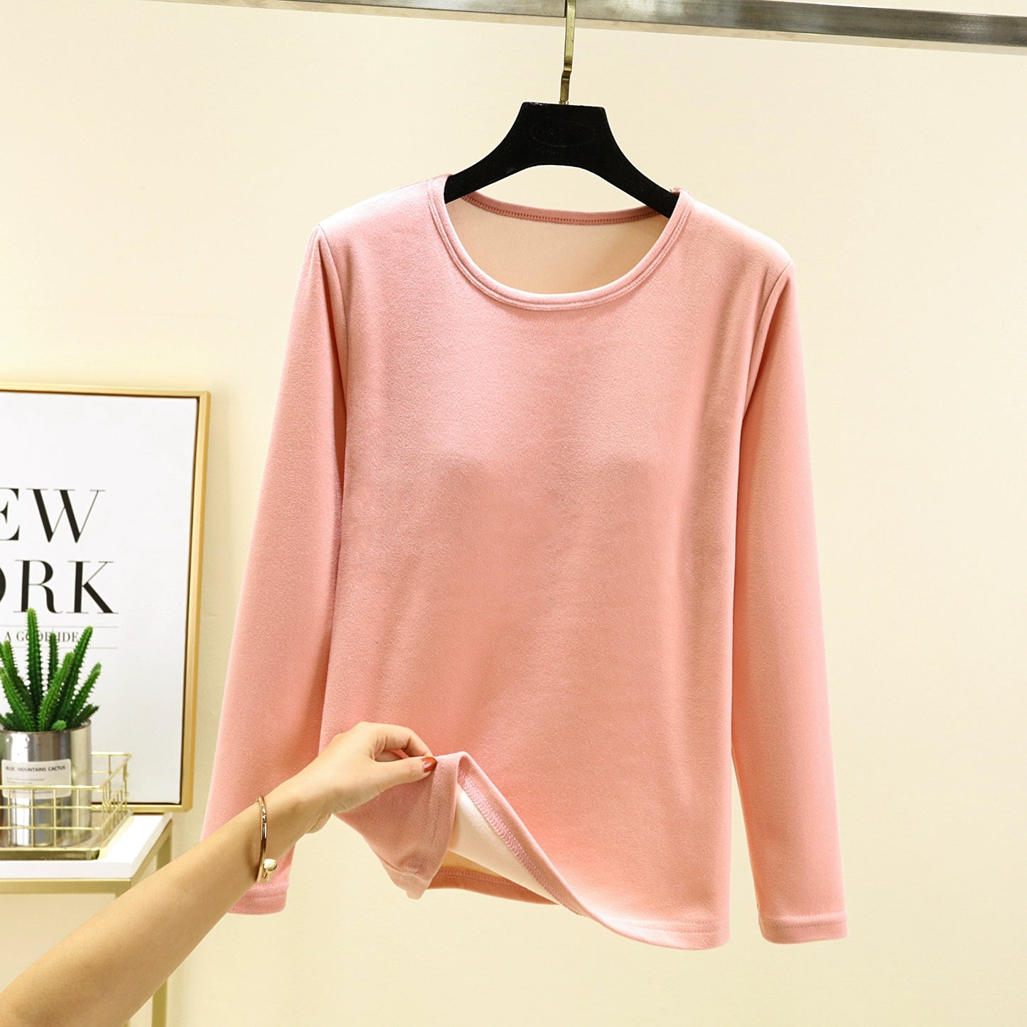 Women's Winter Velvet Round Neck Solid Color Warm T-shirt Top With Chest Pad