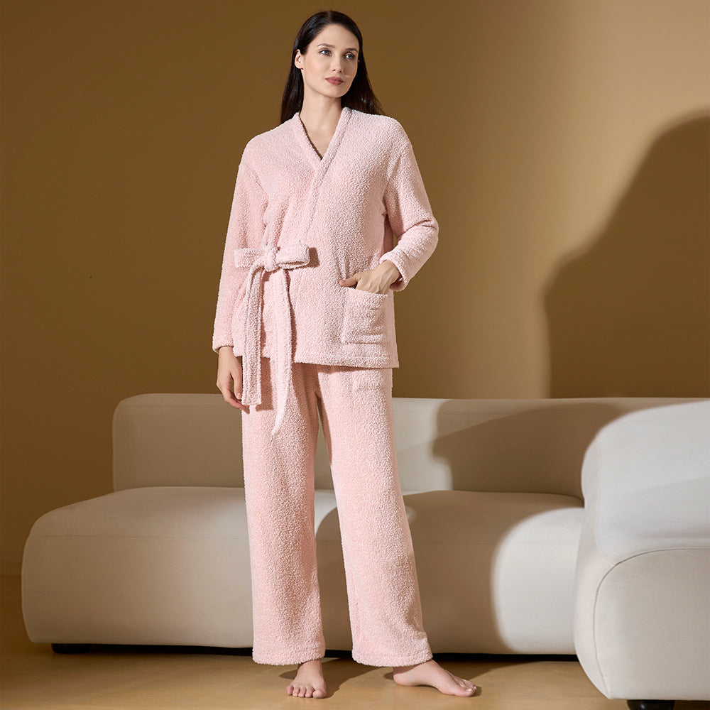High-End Half-Edge Winter-Ready Plush Coral Velvet Loungewear Suit for Women
