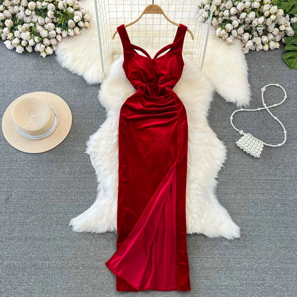 Luxurious Gold Velvet Cinched Waist, Slimmed Mid-Length And Sleeveless Slip Dress With Chest Pads