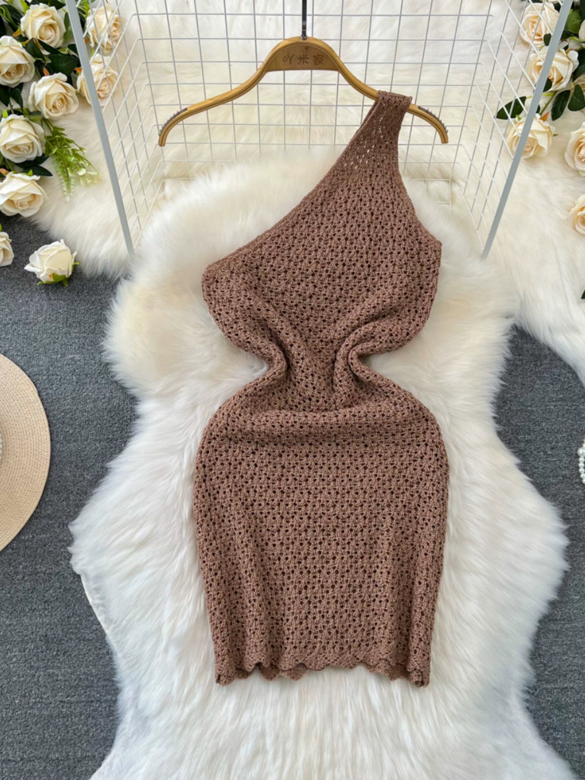 Slanted Collar, Off-Shoulder, Waist Thin, Short Cut-Out knitted buttocks Bodycon