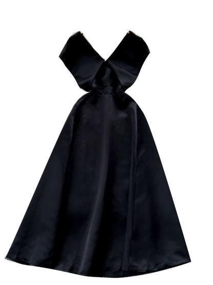 Elegant French Black Hepburn Style Dress with Big Lapel and High Waist Design