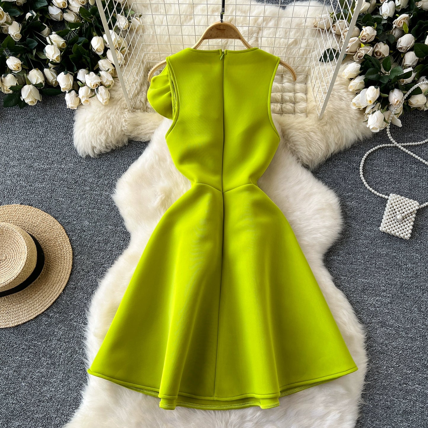 Luxury Couture Green Exquisite Floral Dress with Waist Cinching