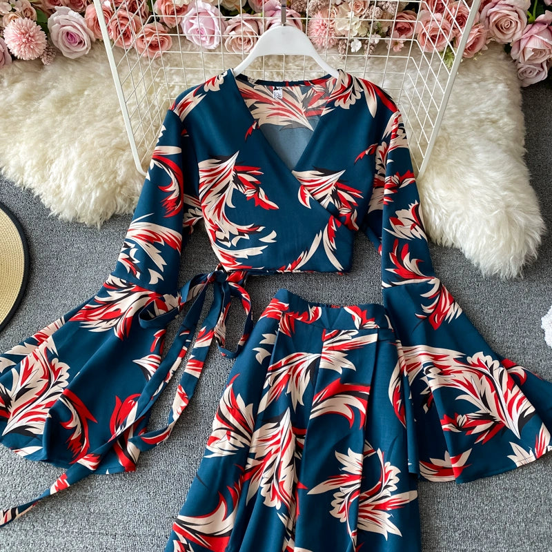 V-neck Floral Design printed tops flared sleeves high waist two-piece suits