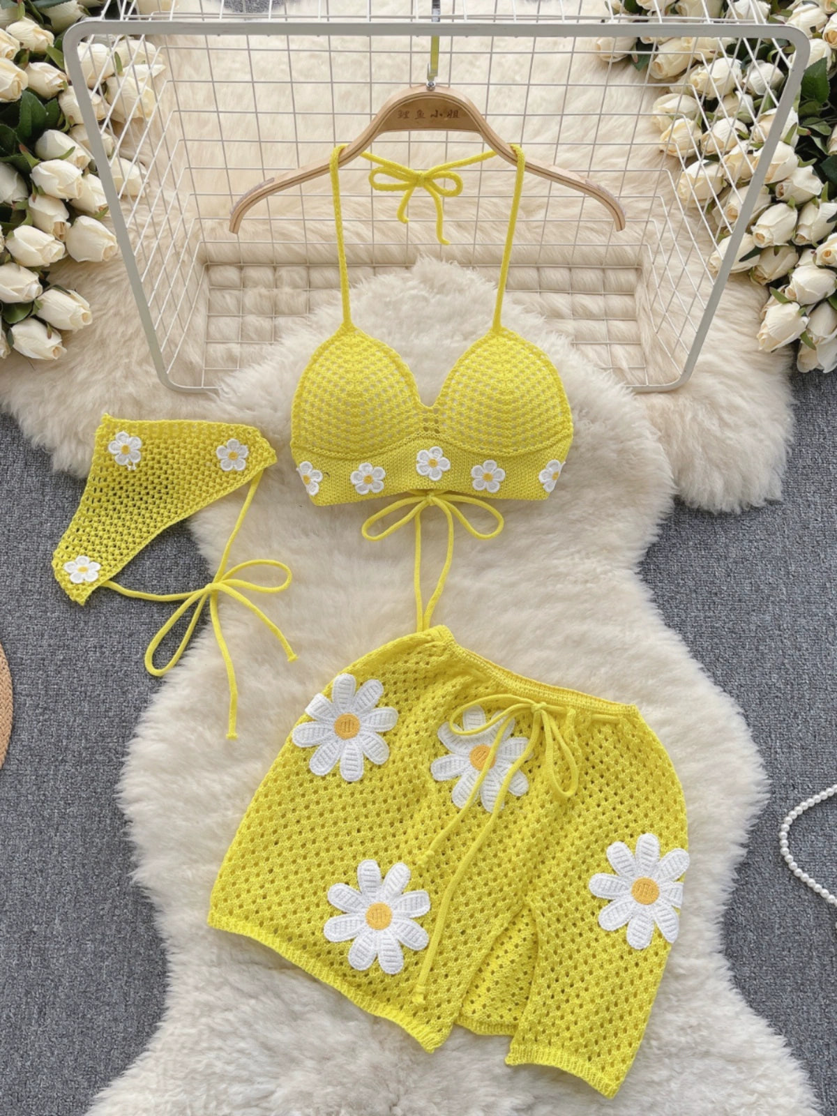 Women's Summer Flowers Design Seaside Resort-Style knitted Strappy Three-Piece Bikini Set