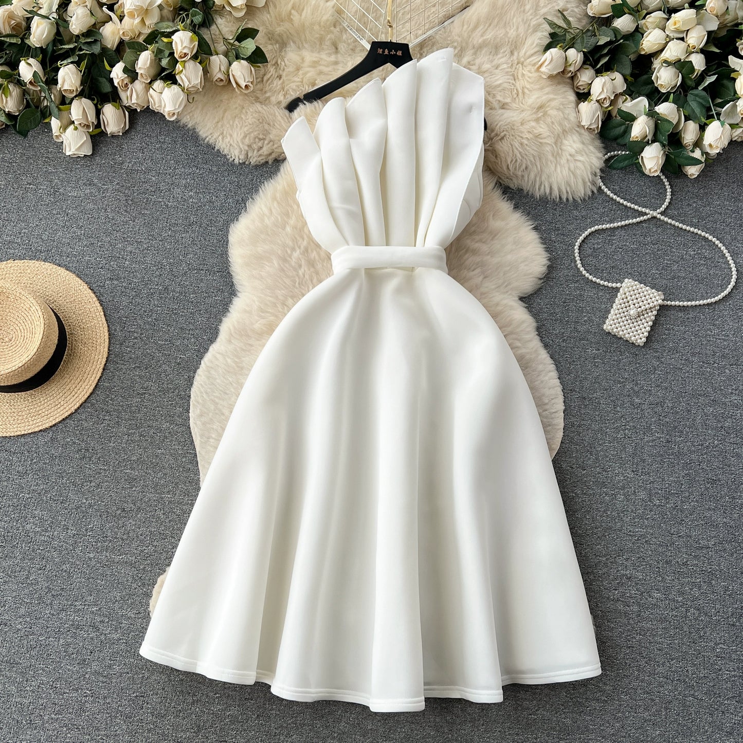 Luxurious Thin Bandeau Dress with Retro Elegance and Petal Edging Large Swing Skirt