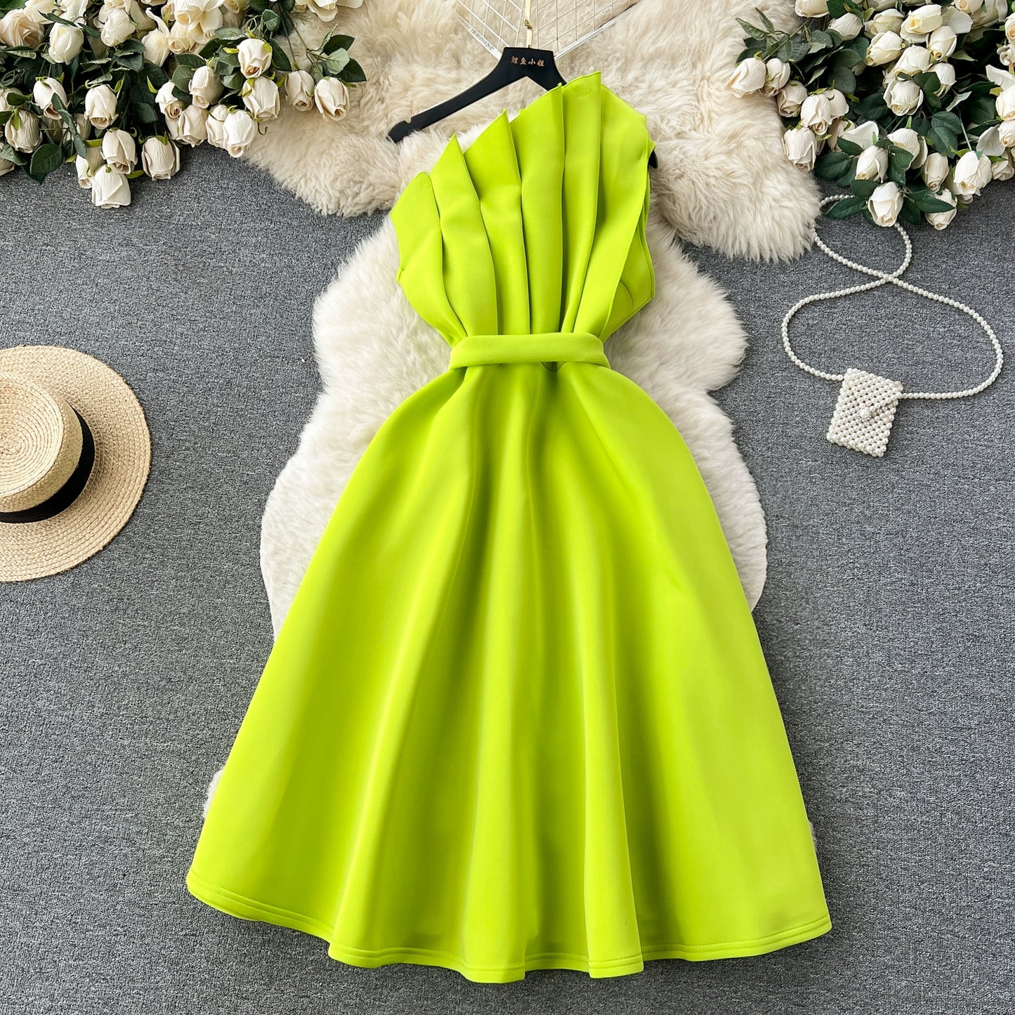 Luxurious Thin Bandeau Dress with Retro Elegance and Petal Edging Large Swing Skirt