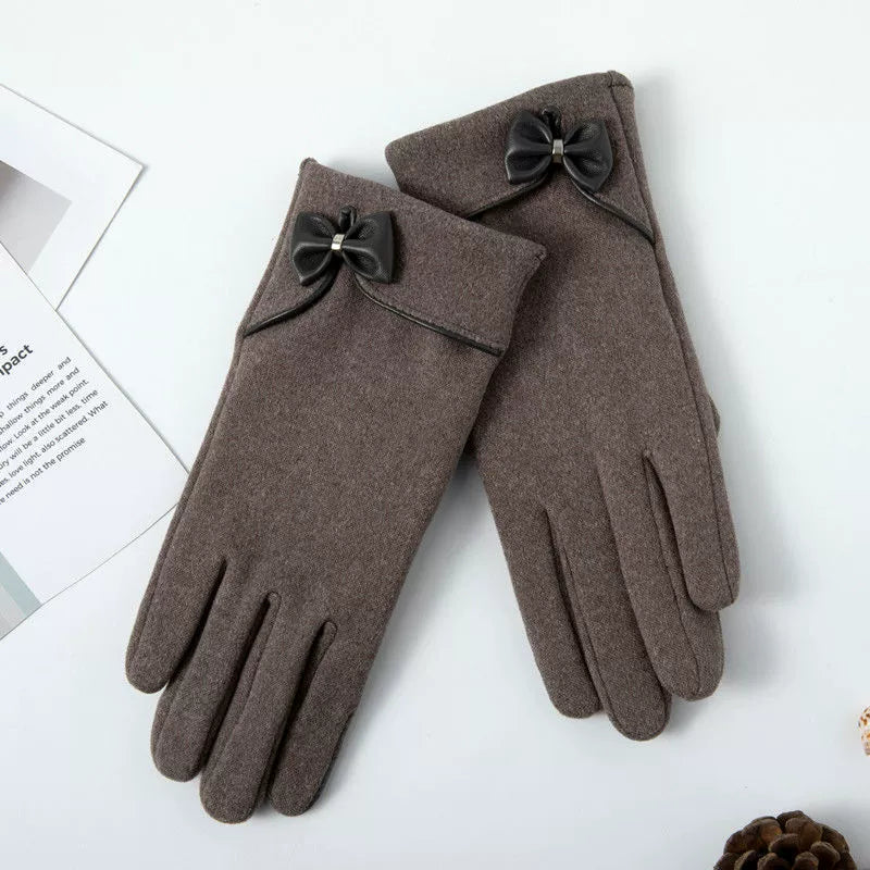 Winter Women Windproof and Warm Bride Wedding Velvet Hand Gloves