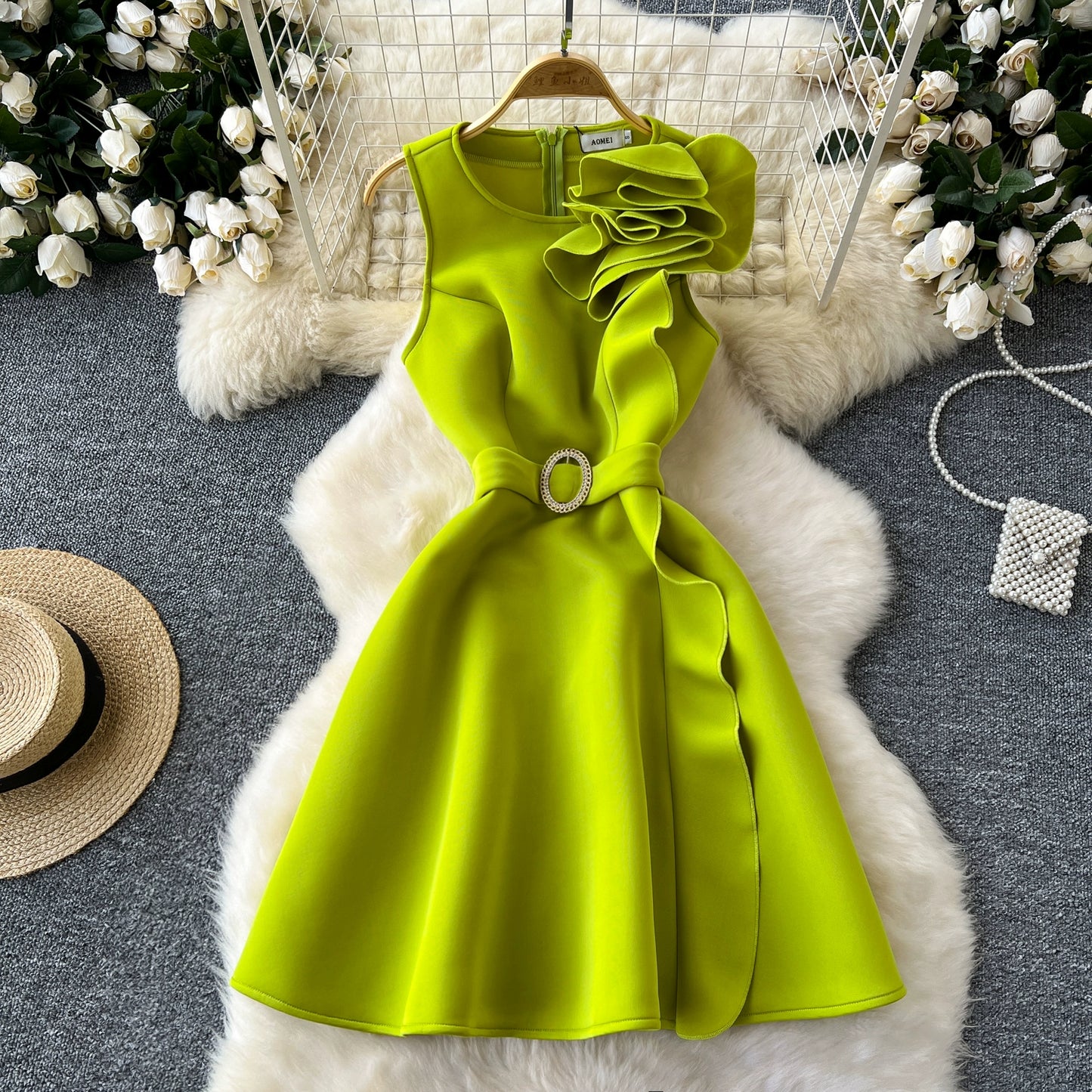 Luxury Couture Green Exquisite Floral Dress with Waist Cinching