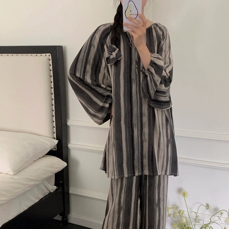 Versatile All Seasons Plus-Size Comfortable Cotton Silk Pajama Suit For Women