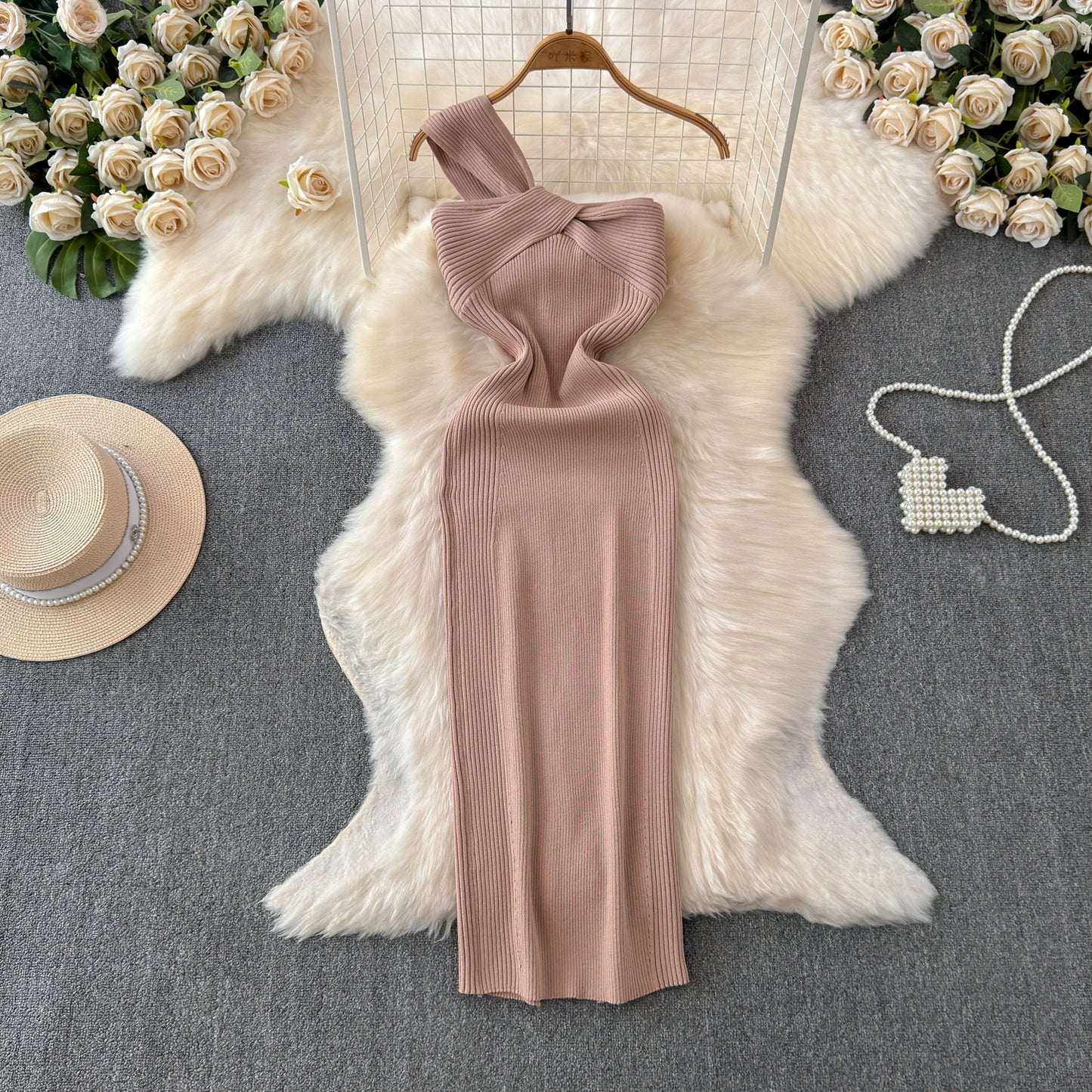 Knitted Slim Hip Pure Desire Slanted Shoulder Bodycon Dress