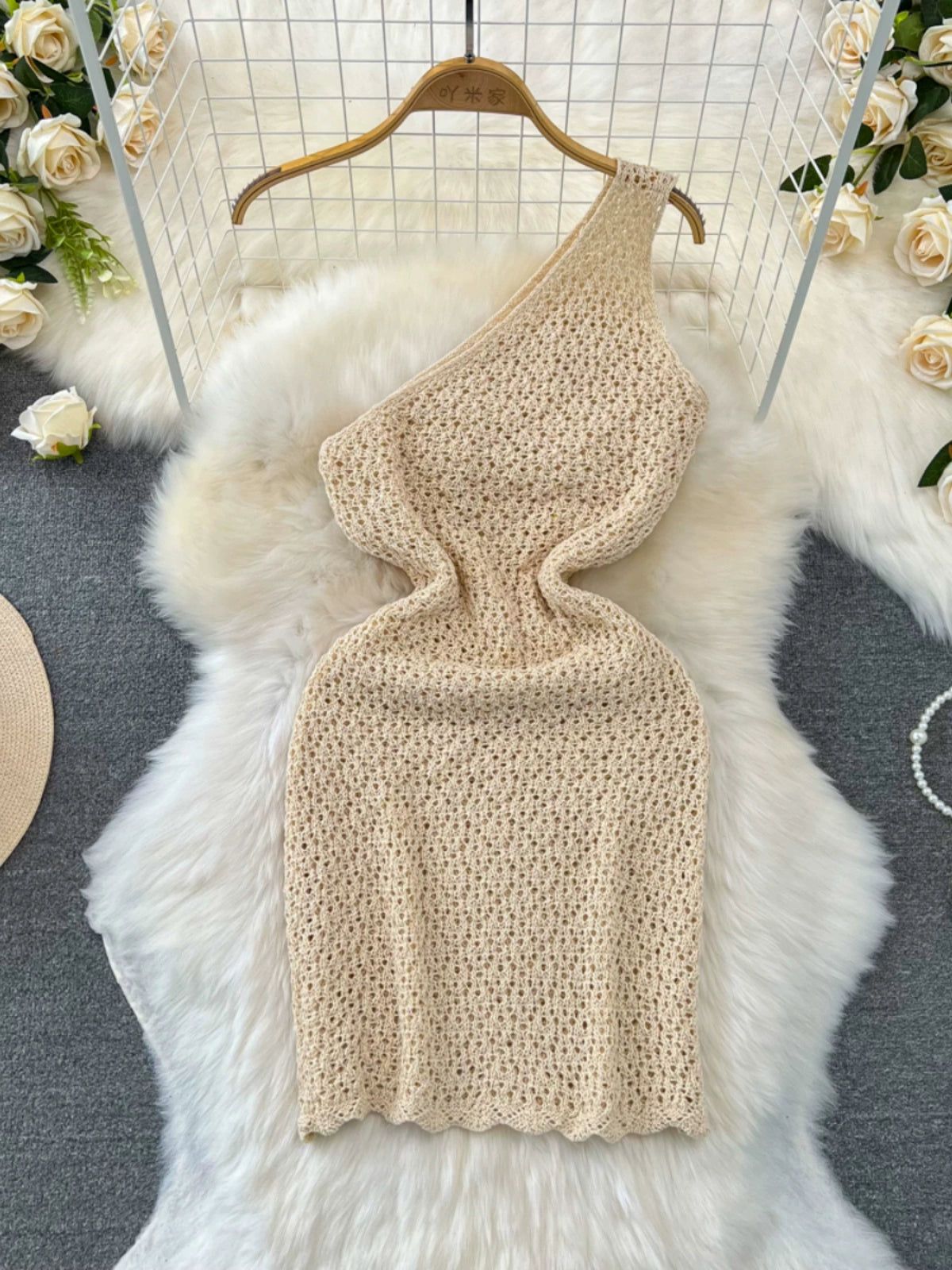 Slanted Collar, Off-Shoulder, Waist Thin, Short Cut-Out knitted buttocks Bodycon