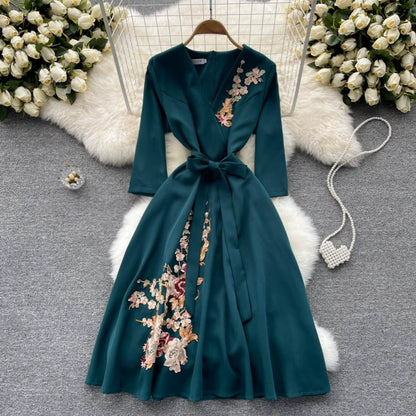 Elegant French Style Long-Sleeved Niche Embroidery V-Neck Flower Dress