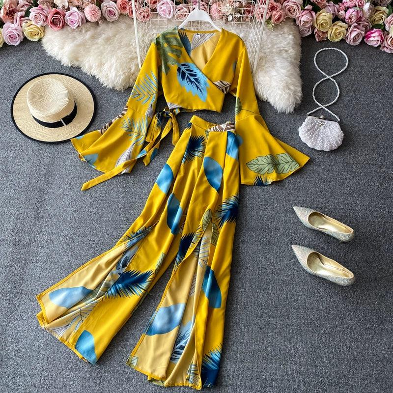 V-neck Floral Design printed tops flared sleeves high waist two-piece suits