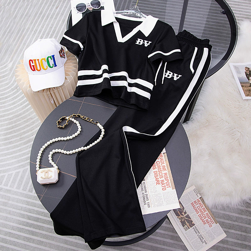Modern Sportswear Short-Sleeved Two-Piece Set For Woman