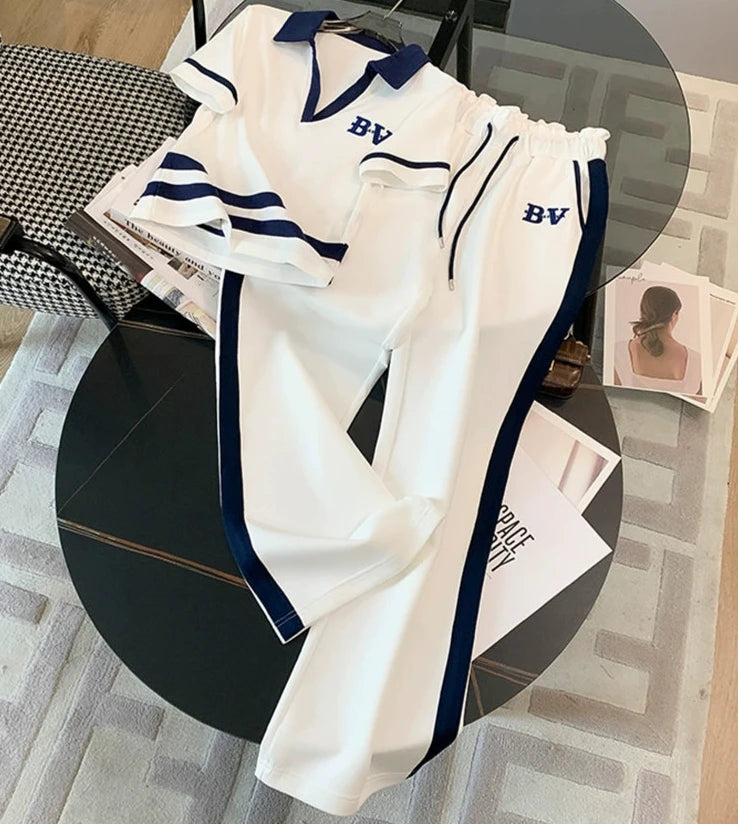Modern Sportswear Short-Sleeved Two-Piece Set For Woman