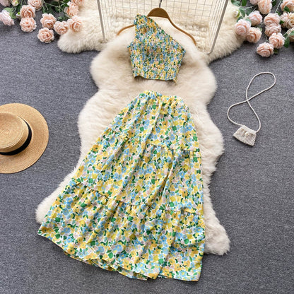 Vacation Ready Floral Printed Suit with Cropped Top and Flowy Skirt For Women